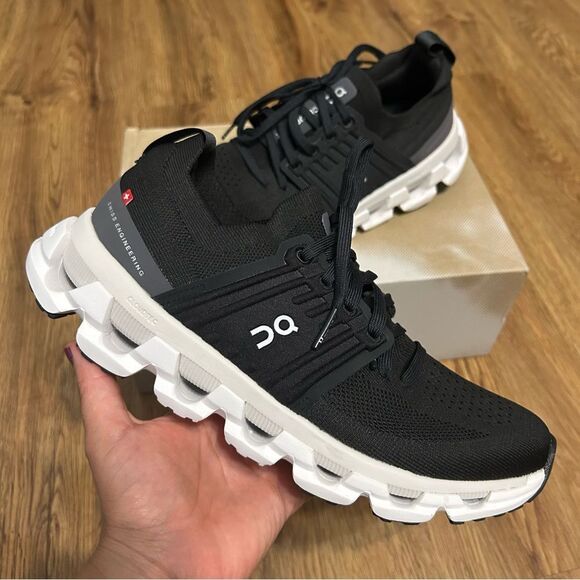 ON CLOUDSWIFT black running lace up shoes sneakers women’s 8 new in box - Picture 1 of 8